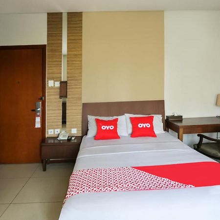 Capital O 1748 Thamrin Condotel Jakarta Exterior foto